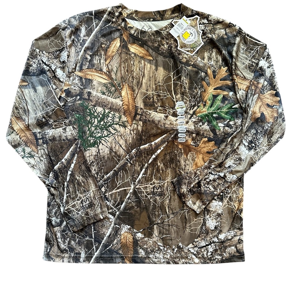 Realtree Men's Long Sleeve Camouflage T-Shirt NWT - Picture 1 of 6